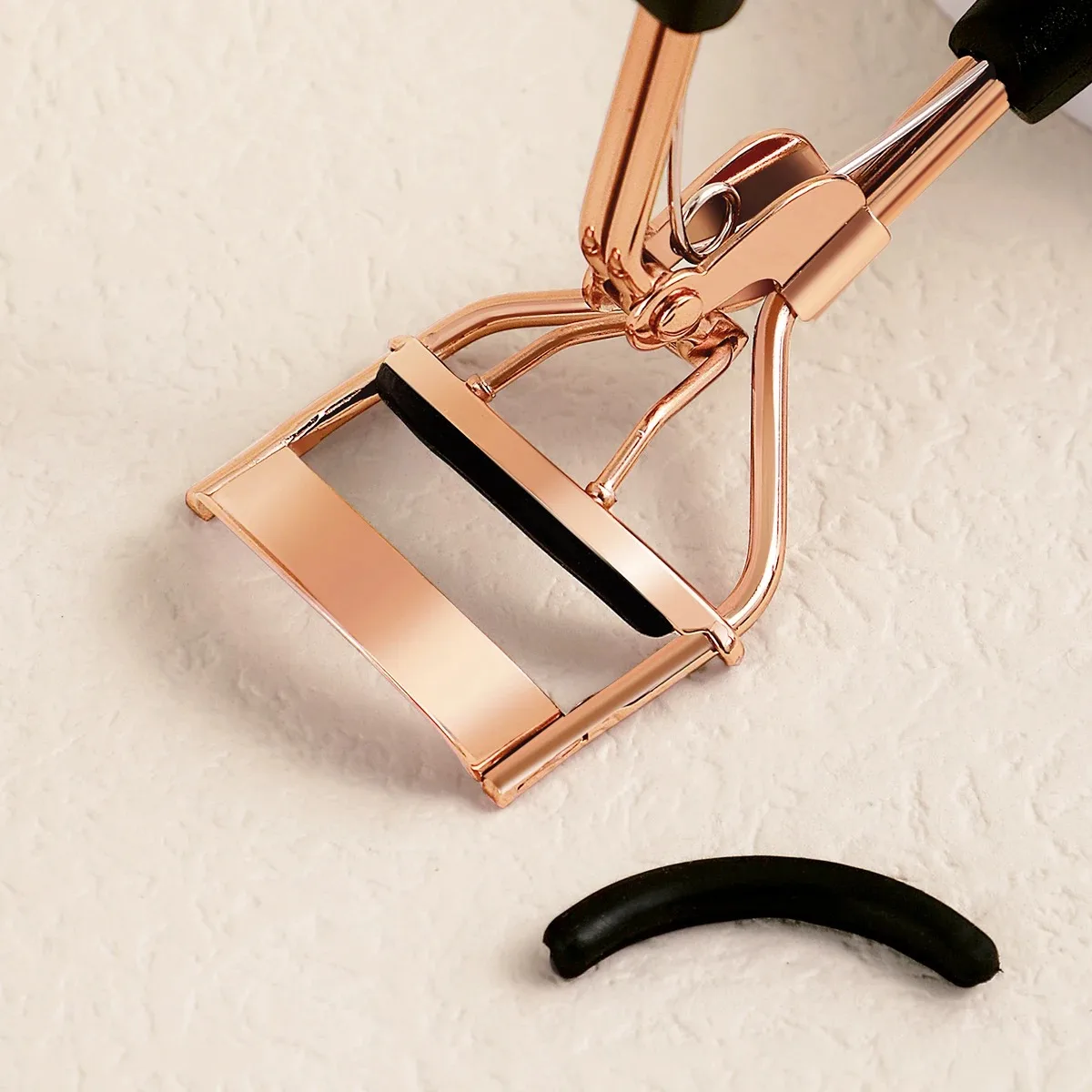 Portable eyelash curler with 1 – Eyelash Extension Or Extensions recenzja i cena